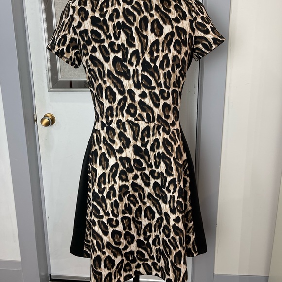 Dresses & Skirts - Leopard print dress
